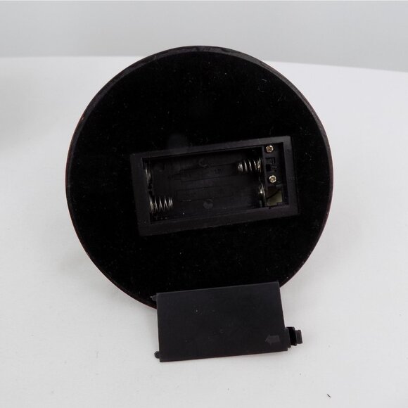 Thomas Kinkade Seaside Memories A Light in the Storm Lighted Lighthouse Figurine - Picture 7 of 10